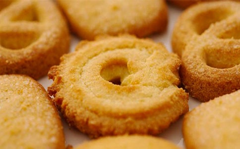 小班分饼干教案含反思