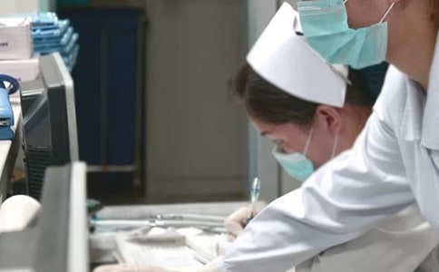 护理爱岗敬业无私奉献演讲稿