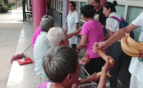 [优]去敬老院活动总结