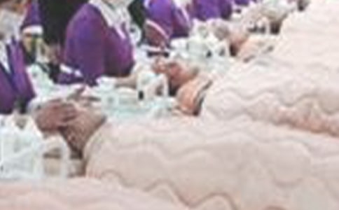 美容师上半年工作总结13篇