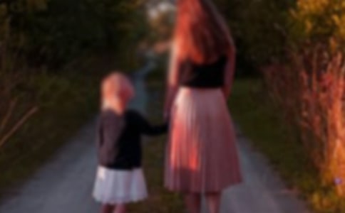 关于第一次抱母亲教案四篇