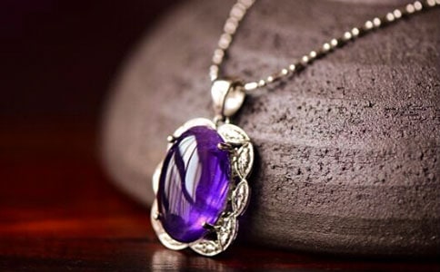 《项链》的读后感