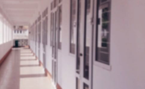 关于学校的辞职报告