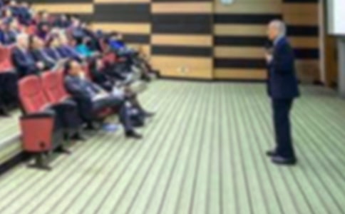 我与企业共成长演讲稿