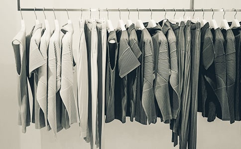 《穿衣服》大班教案