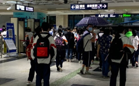 (精选)中学生自我介绍