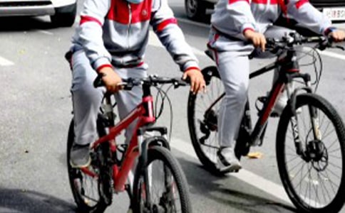 中学生自我介绍(精品)