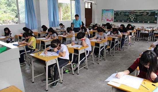 期中考试表彰会校长讲话稿